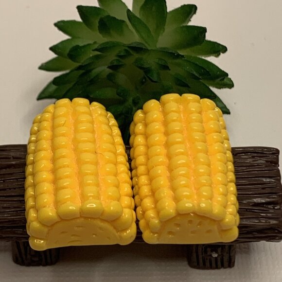 Corn Earring, Funny Food Earring, Gift Idea, Picnic Jewelry, Silly Earring, Corn - Picture 1 of 4